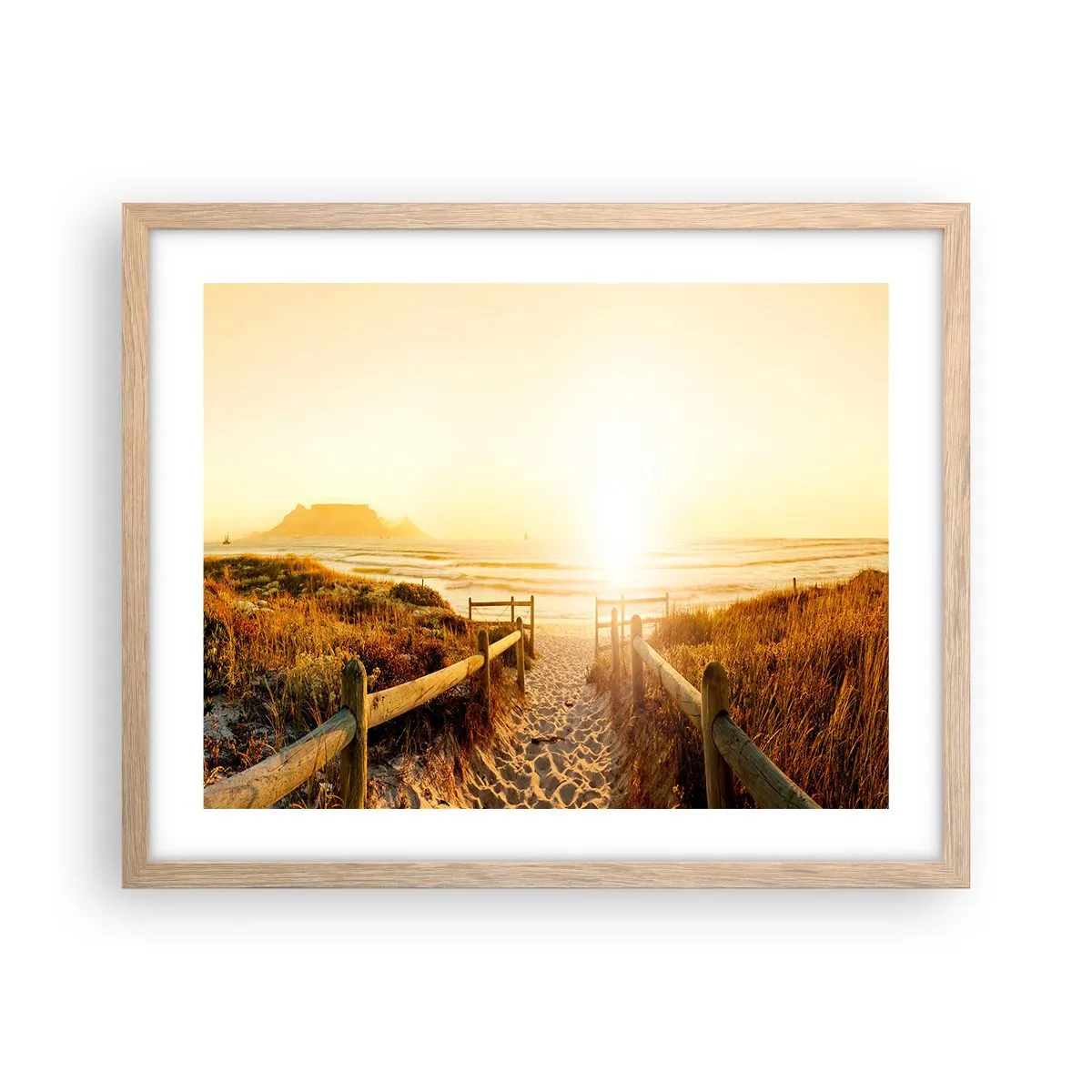 Poster in einem Rahmen aus heller Eiche - Über die Düne, der Sonne entgegen - 50x40 cm