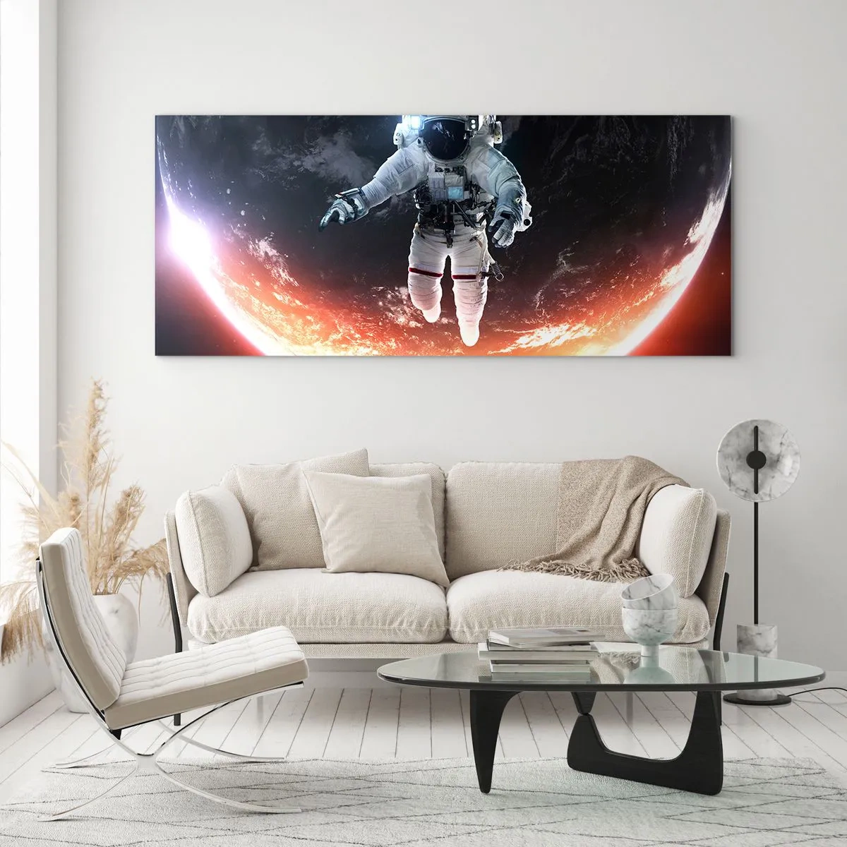 Glasbild - Bild auf glas - Ein Astronaut schwebt über einer sonnenbeschienenen Erde - 120x50cm - Kann ich noch eine Weile bleiben? - Moderne Wanddekoration für Wohnzimmer und Schlafzimmer ARTTOR
