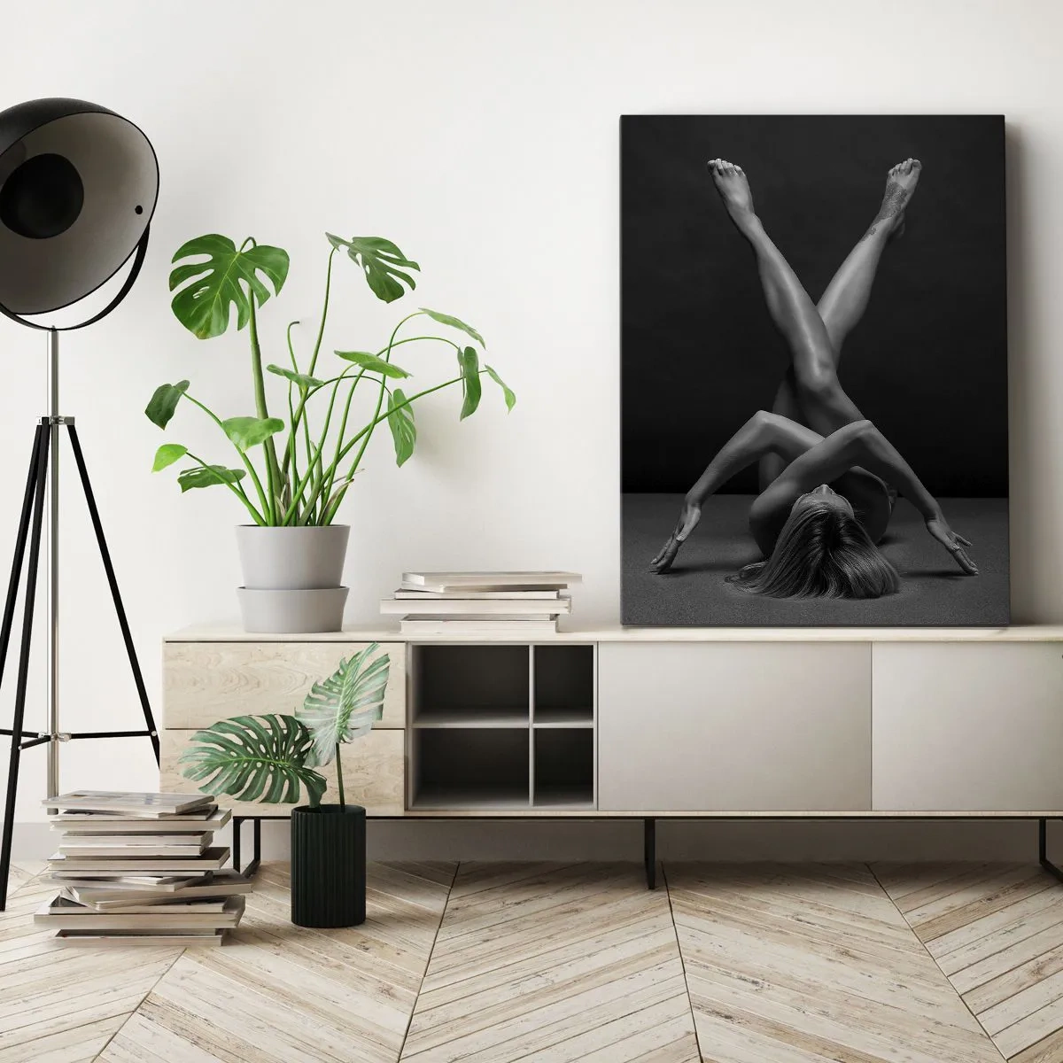 Bild auf Leinwand - Leinwandbild - Eine künstlerische Interpretation einer Frau in Schwarzweiß - 70x100cm - Die Geometrie der Nacktheit - Moderne Wanddekoration für Wohnzimmer und Schlafzimmer ARTTOR