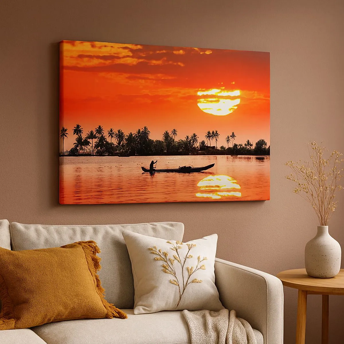 Bild auf Leinwand - Leinwandbild - Tropischer Sonnenuntergang mit einem Boot und Palmen im Hintergrund - 70x50cm - Die Ruhe der Tropen bei Sonnenuntergang - Moderne Wanddekoration für Wohnzimmer und Schlafzimmer ARTTOR