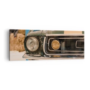 Bild auf Leinwand - Leinwandbild - Ein kultiges Retro-Auto in klassischer Umgebung - 140x50cm - Treffen mit einer Legende - Moderne Wanddekoration für Wohnzimmer und Schlafzimmer ARTTOR