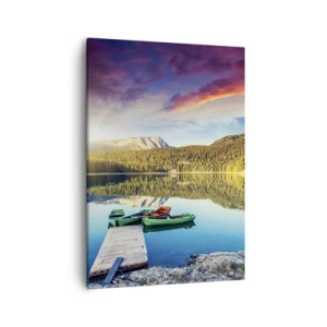 Bild auf Leinwand - Leinwandbild - Sonnenuntergang über dem See mit Booten am Pier - 50x70cm - Glatt wie ein Spiegel über dem Wasser - Moderne Wanddekoration für Wohnzimmer und Schlafzimmer ARTTOR