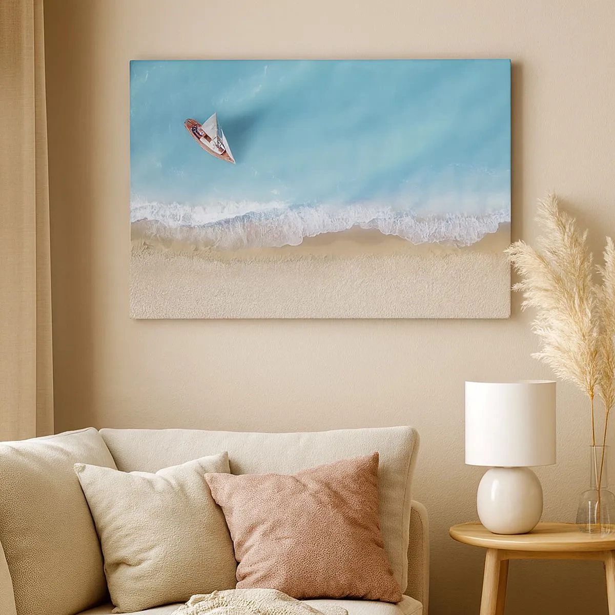 Bild auf Leinwand - Leinwandbild - Eine Vogelperspektive auf ein Boot am Strand - 70x50cm - An der Grenze von Blau und Gold - Moderne Wanddekoration für Wohnzimmer und Schlafzimmer ARTTOR