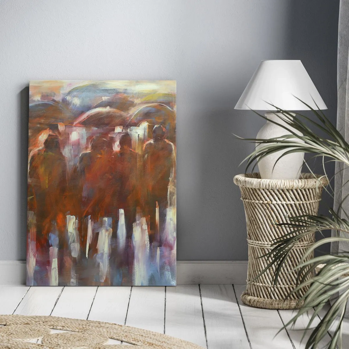 Bild auf Leinwand - Leinwandbild - Eine Menschenmenge mit Regenschirmen in einer regnerischen, künstlerischen Umgebung - 80x120cm - Auch bei Regen und Nebel - Moderne Wanddekoration für Wohnzimmer und Schlafzimmer ARTTOR