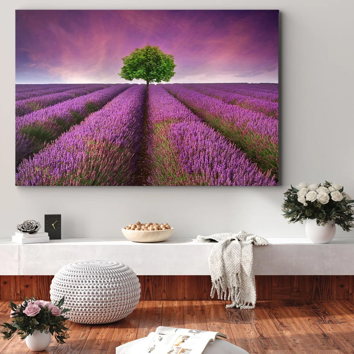 Bild auf Leinwand - Leinwandbild - Ein Lavendelfeld mit einem einsamen Baum und einem violetten Himmel - 120x80cm - Auf Lavendelfeldern - Moderne Wanddekoration für Wohnzimmer und Schlafzimmer ARTTOR