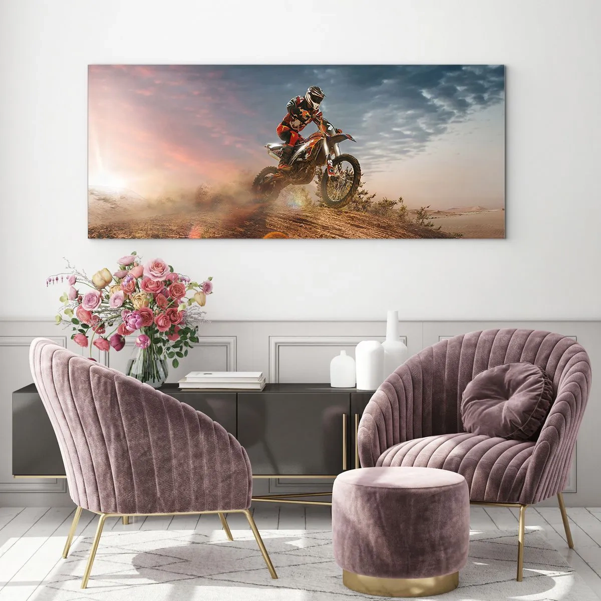 Glasbild - Bild auf glas - Motorradfahrer in den Dünen bei Sonnenuntergang - 140x50cm - Für den Sieg - Moderne Wanddekoration für Wohnzimmer und Schlafzimmer ARTTOR