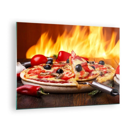 Glasbild - Bild auf glas - Pizza mit Oliven vor dem Hintergrund der Feuerflammen - 70x50cm - Aus Italien mit Liebe - Moderne Wanddekoration für Wohnzimmer und Schlafzimmer ARTTOR