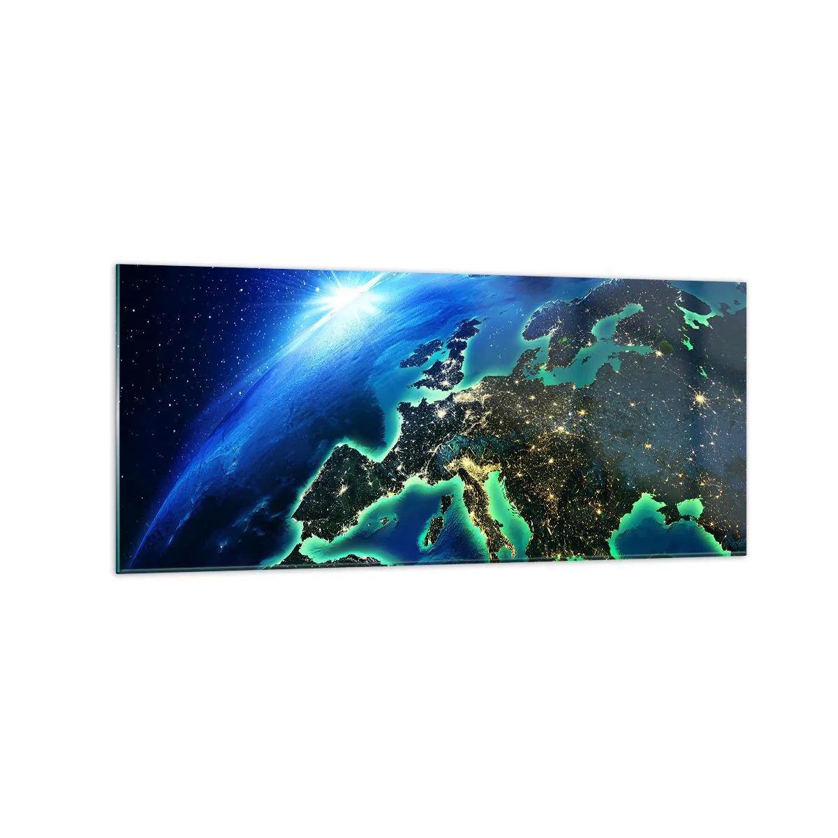 Glasbild - Bild auf glas - Ein Blick auf Europa aus dem Weltraum im Schein der aufgehenden Sonne. - 120x50cm - Funkelndes Europa - Moderne Wanddekoration für Wohnzimmer und Schlafzimmer ARTTOR