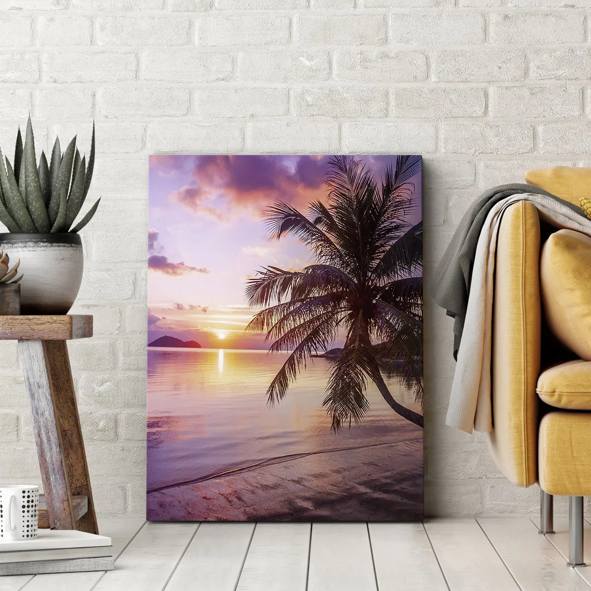 Bild auf Leinwand - Leinwandbild - Tropischer Strand mit Palmen bei Sonnenuntergang - 50x70cm - Behaglichkeit bis zum Horizont - Moderne Wanddekoration für Wohnzimmer und Schlafzimmer ARTTOR