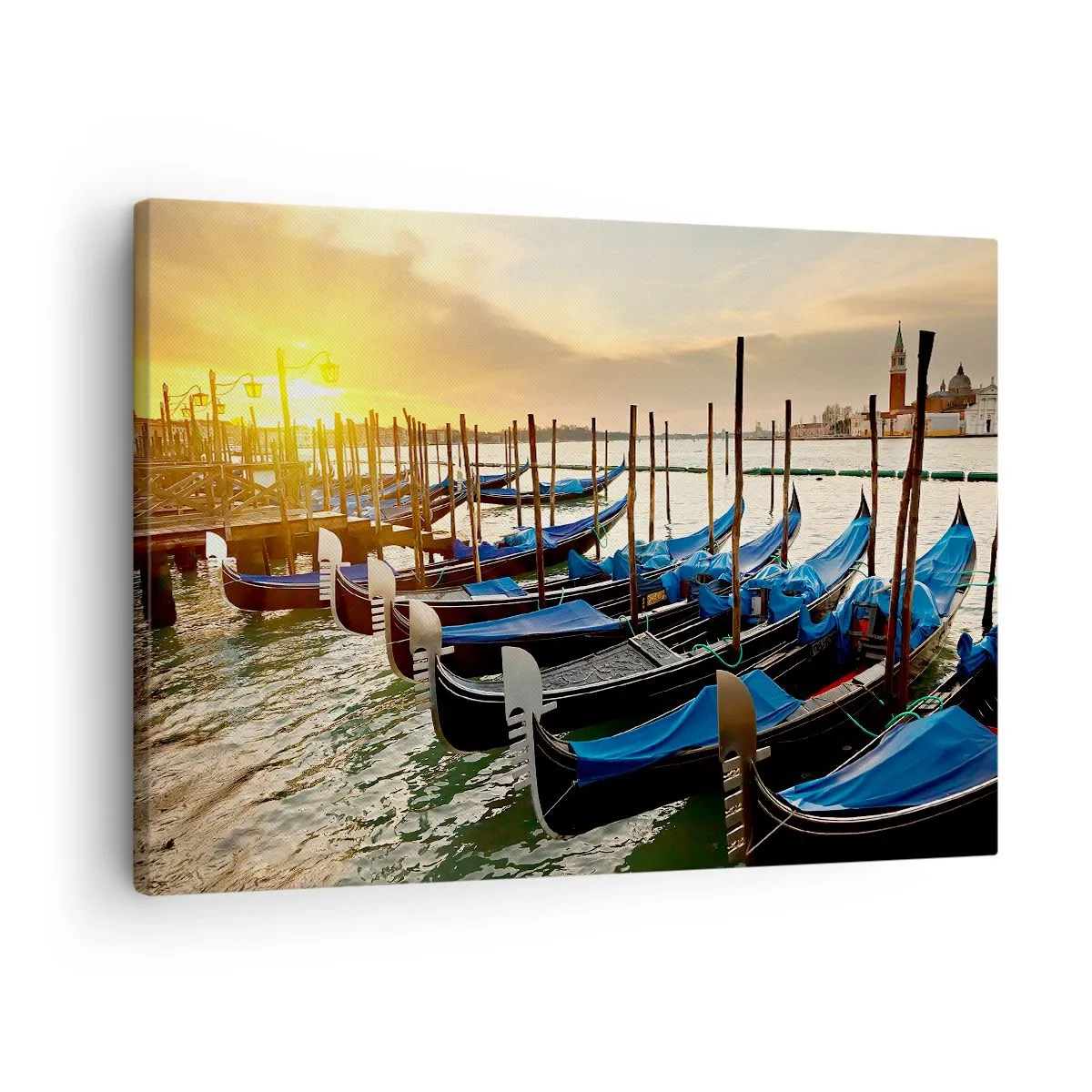 Bild auf Leinwand - Leinwandbild - Gondeln in Venedig am Morgen im Licht der aufgehenden Sonne - 70x50cm - Bevor das Summen kommt - Moderne Wanddekoration für Wohnzimmer und Schlafzimmer ARTTOR