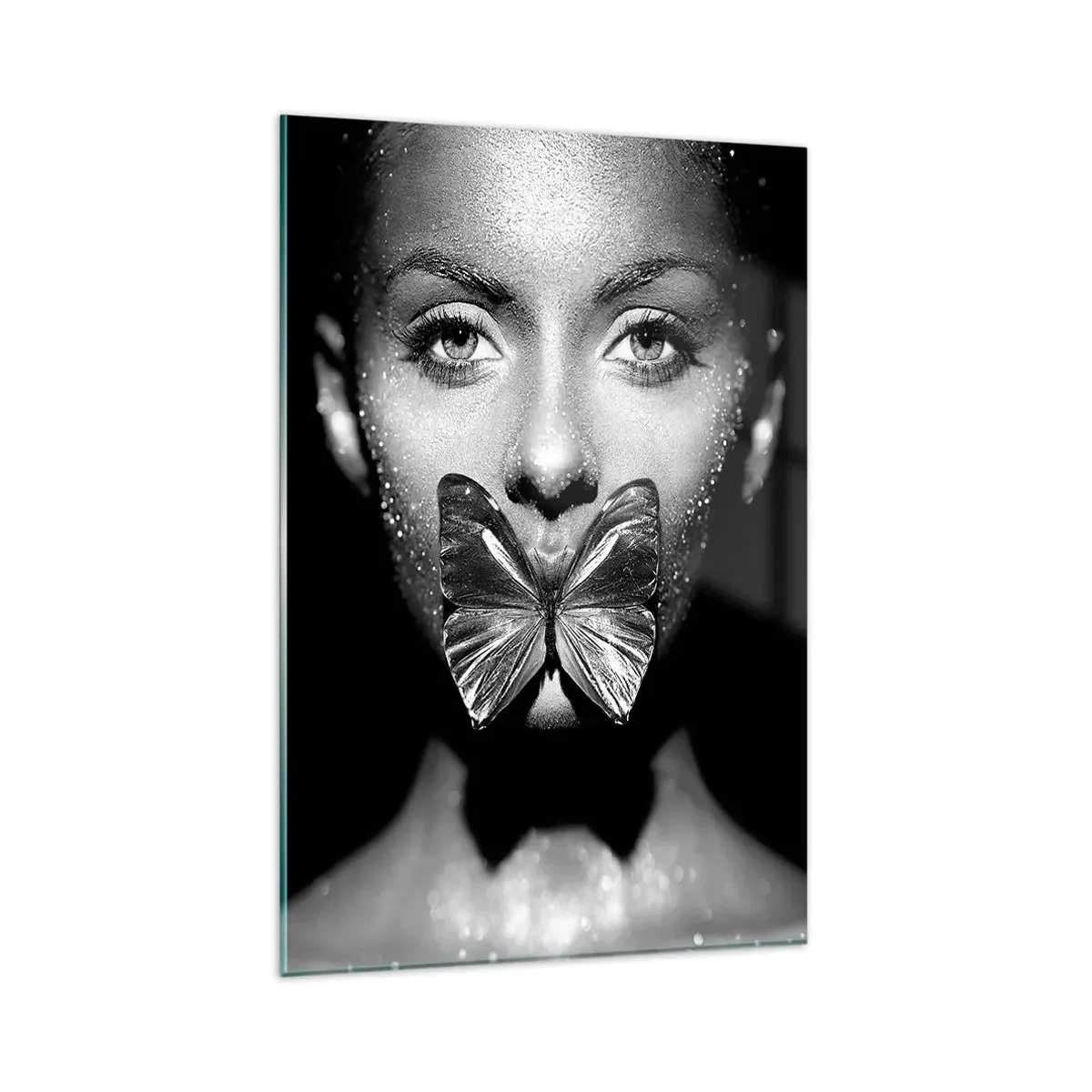 Glasbild - Bild auf glas - Schwarz-weißes Frauengesicht mit einem Schmetterling auf den Lippen - 80x120cm - Schmetterlingskuss - Moderne Wanddekoration für Wohnzimmer und Schlafzimmer ARTTOR