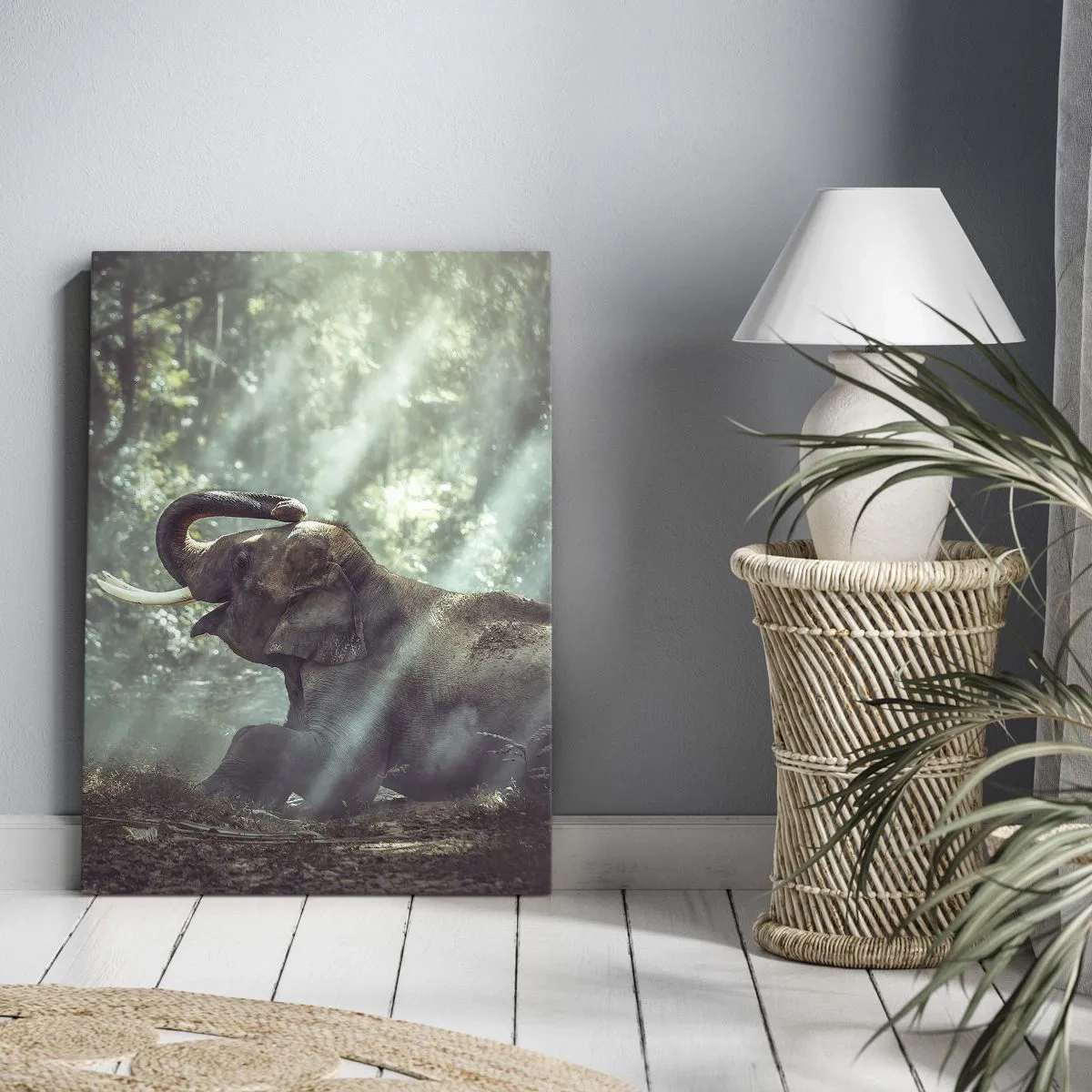 Bild auf Leinwand - Leinwandbild - Ein Junge und ein Elefant in einer sonnenbeschienenen Waldlandschaft - 50x70cm - Und hör dir das an... - Moderne Wanddekoration für Wohnzimmer und Schlafzimmer ARTTOR