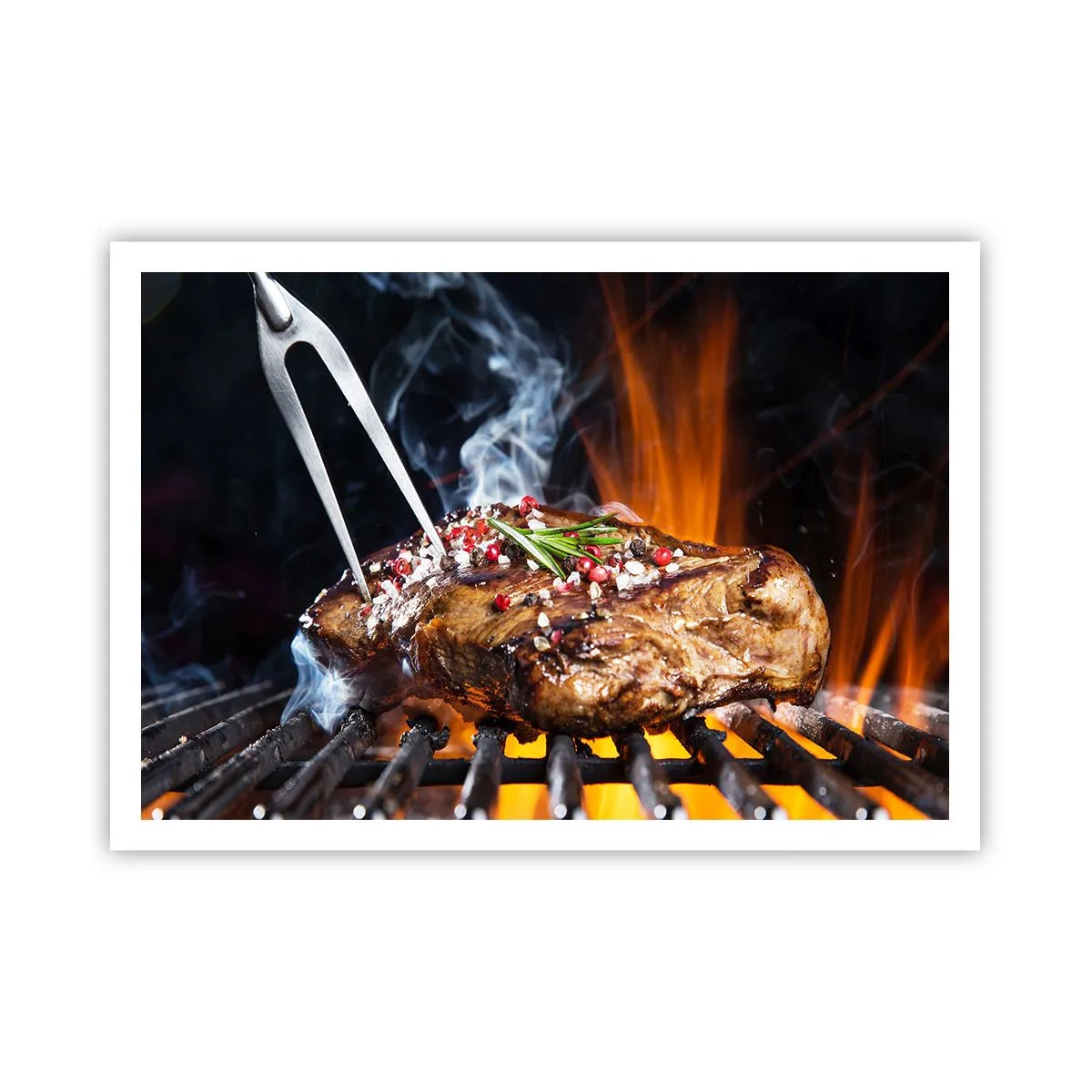 Poster - Gegrilltes Steak auf einem Grill mit Gewürzen - 100x70cm - Saftig und duftend - Moderne Wanddekoration für Wohnzimmer und Schlafzimmer ARTTOR