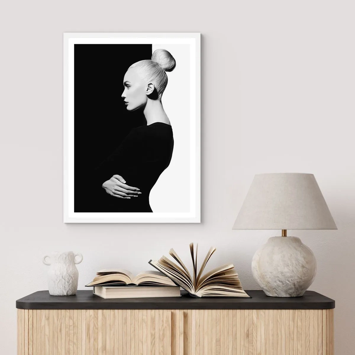 Poster in einem weißen Rahmen - Einfach eine Frau - 40x50 cm