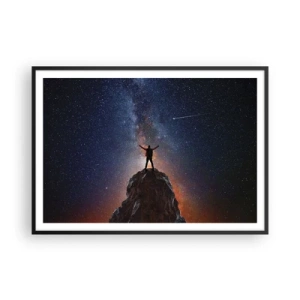 Poster in einem schwarzem Rahmen - Eine Figur auf einem Berggipfel unter einem Sternenhimmel - 100x70cm - Die Macht ist mit mir! - Moderne Wanddekoration für Wohnzimmer und Schlafzimmer ARTTOR