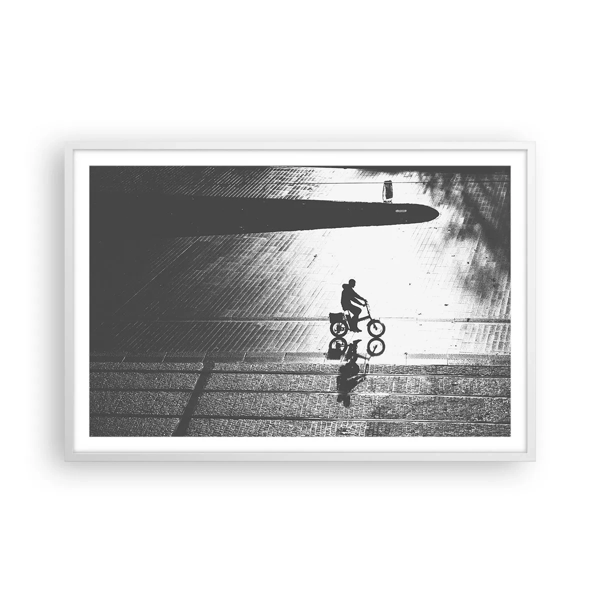 Poster in einem weißen Rahmen - Vor sich hin durch die Stadt - 91x61 cm