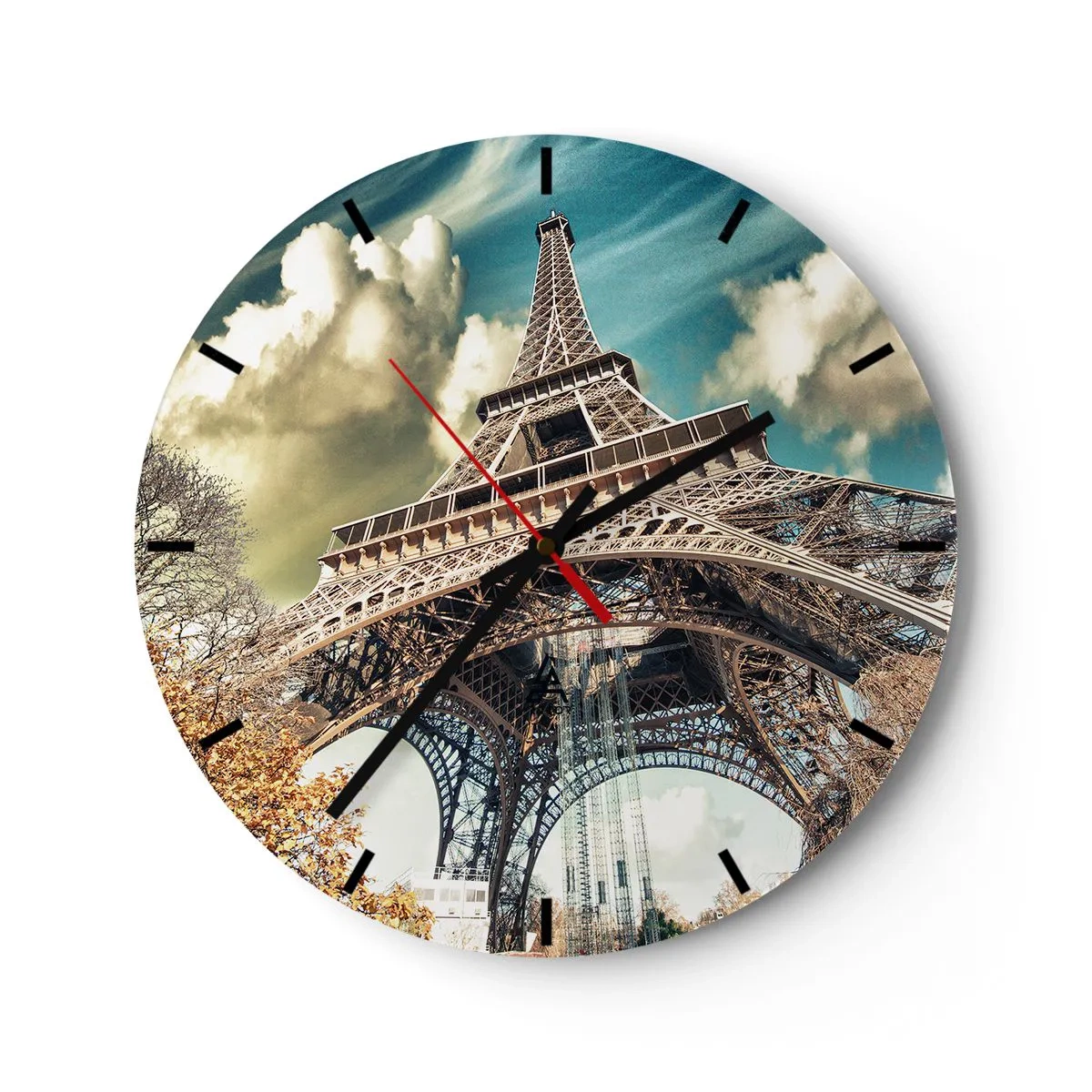 Wanduhr - Glasuhr - Der Eiffelturm vor dem Hintergrund eines herbstlichen Himmels mit Wolken - 30x30cm - Und im Herbst in Paris ... - Moderne Wanddekoration für Wohnzimmer, Küche und Schlafzimmer ARTTOR