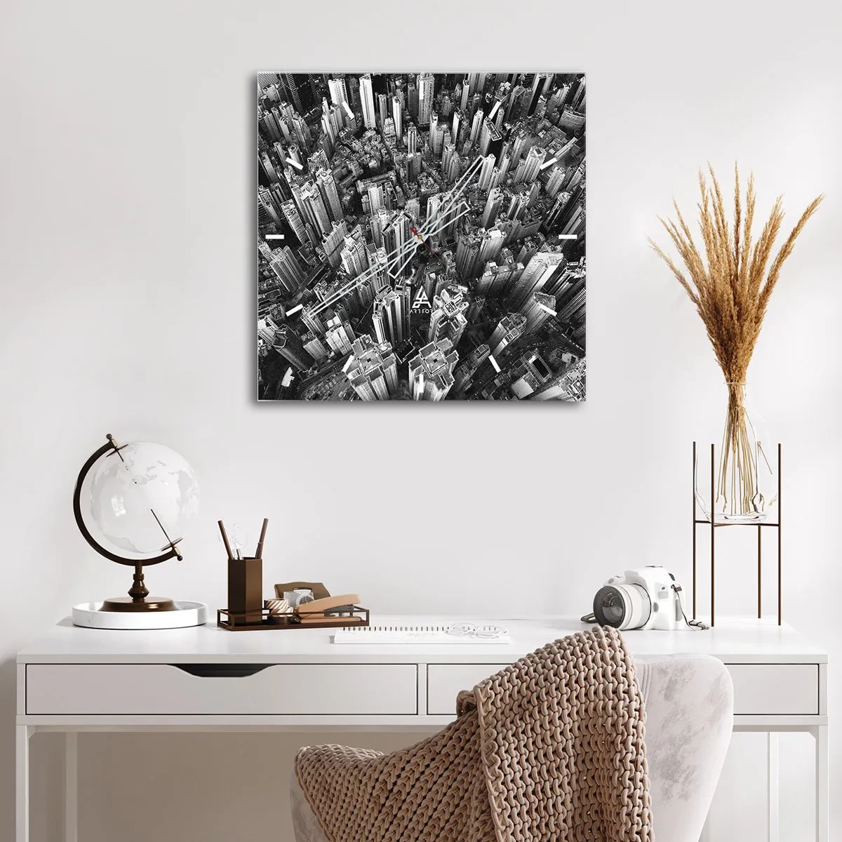 Wanduhr - Glasuhr - Immer höher und höher - 30x30 cm