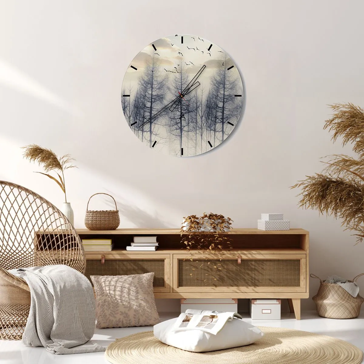 Wanduhr - Glasuhr - Eine neblige Landschaft mit Bäumen und fliegenden Vögeln - 30x30cm - Waldgeister - Moderne Wanddekoration für Wohnzimmer, Küche und Schlafzimmer ARTTOR