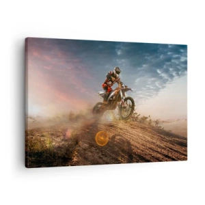 Bild auf Leinwand - Leinwandbild - Motorradfahrer in den Dünen bei Sonnenuntergang - 70x50cm - Für den Sieg - Moderne Wanddekoration für Wohnzimmer und Schlafzimmer ARTTOR