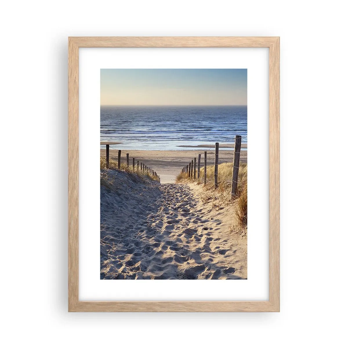 Poster in einem Rahmen aus heller Eiche - Das Rauschen des Meeres, der Gesang der Vögel, ein wilder Strand im Gras ... - 30x40 cm