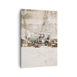 Bild auf Leinwand - Leinwandbild - Ein Retro-Camper im Boho-Design vor einer felsigen Landschaft. - 70x100cm - Es ist die Zeit, die Reise zu beginnen - Moderne Wanddekoration für Wohnzimmer und Schlafzimmer ARTTOR