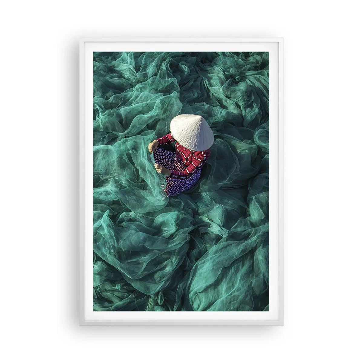 Poster in einem weißen Rahmen - In einem Meer aus Netzen - 70x100 cm