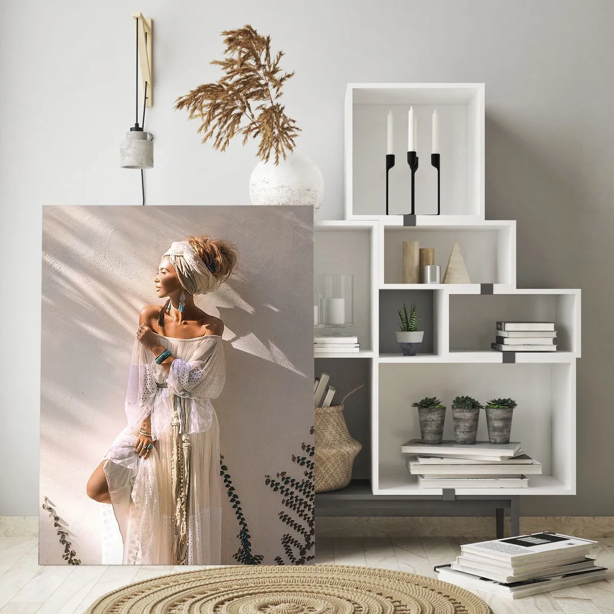 Glasbild - Bild auf glas - Eine Frau im Boho-Stil, beleuchtet von den Sonnenstrahlen - 70x100cm - Die Sonne und das Mädchen - Moderne Wanddekoration für Wohnzimmer und Schlafzimmer ARTTOR