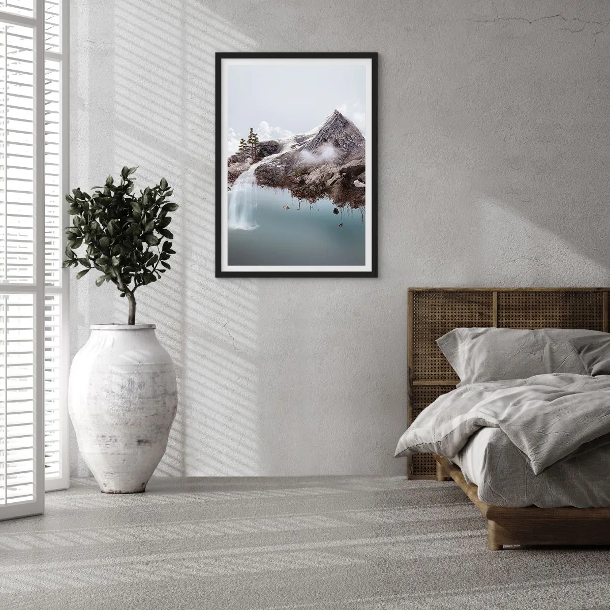 Poster in einem schwarzem Rahmen - Berglandschaft mit Wasserfall und Wolken - 50x70cm - Mit dem Auge eines Surrealisten - Moderne Wanddekoration für Wohnzimmer und Schlafzimmer ARTTOR