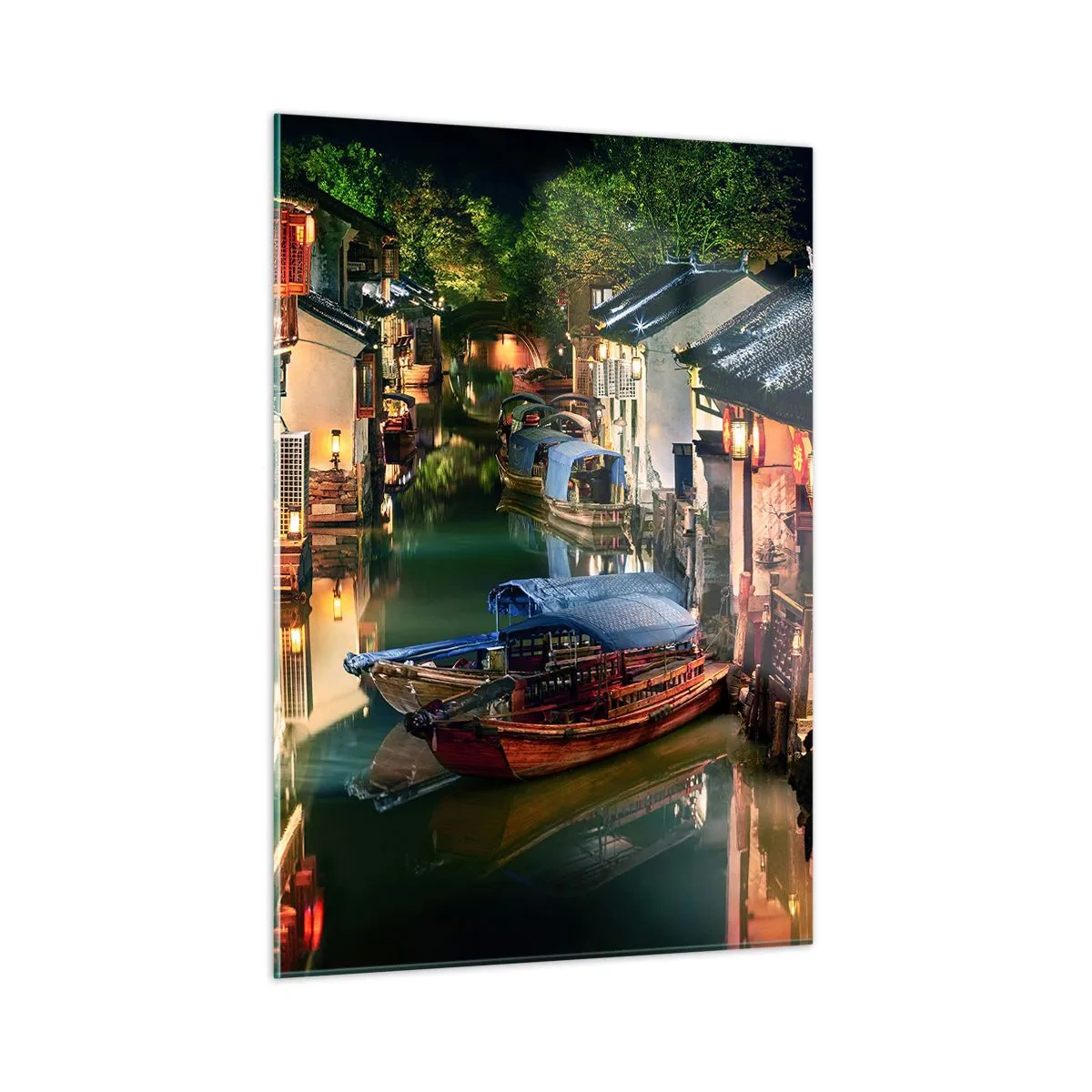 Glasbild - Bild auf glas - Chinesische Straße bei Nacht mit Booten und Lichtern entlang des Kanals - 50x70cm - Ein Abend auf einer chinesischen Straße - Moderne Wanddekoration für Wohnzimmer und Schlafzimmer ARTTOR
