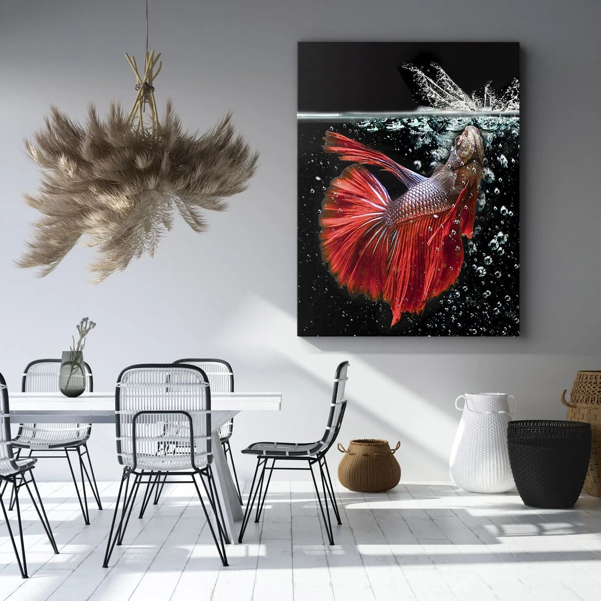 Bild auf Leinwand - Leinwandbild - Ein prächtiger Kampffisch im Wasser vor dunklem Hintergrund - 50x70cm - Du hast drei Wünsche - Moderne Wanddekoration für Wohnzimmer und Schlafzimmer ARTTOR