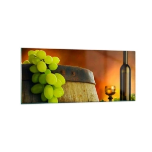 Glasbild - Bild auf glas - Trauben auf einem Weinfass mit warmer Farbgebung im Hintergrund - 120x50cm - Stillleben mit einer Flasche Wein und einer Weintraube - Moderne Wanddekoration für Wohnzimmer und Schlafzimmer ARTTOR