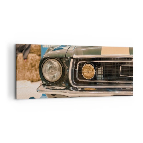 Bild auf Leinwand - Leinwandbild - Ein kultiges Retro-Auto in klassischer Umgebung - 120x50cm - Treffen mit einer Legende - Moderne Wanddekoration für Wohnzimmer und Schlafzimmer ARTTOR