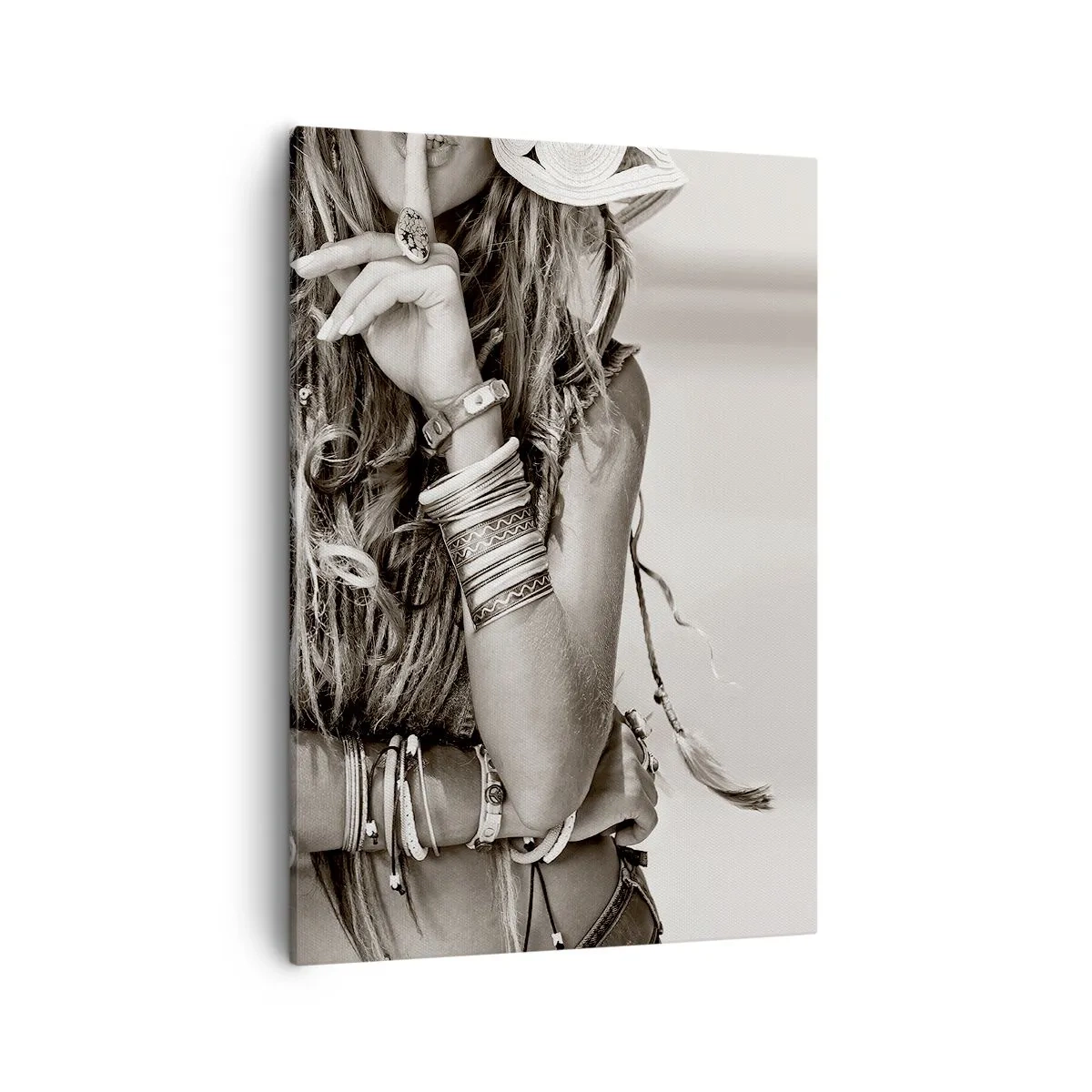 Bild auf Leinwand - Leinwandbild - Porträt einer Boho-Frau mit Schmuck - 50x70cm - Wieso ein Mädchen - Moderne Wanddekoration für Wohnzimmer und Schlafzimmer ARTTOR