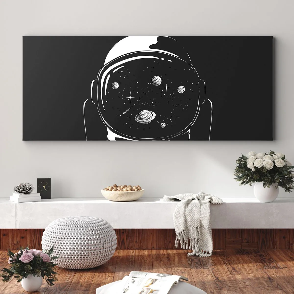 Bild auf Leinwand - Leinwandbild - Ein minimalistischer Astronautenhelm mit Blick ins Weltall - 140x50cm - Schöne Aussicht - Moderne Wanddekoration für Wohnzimmer und Schlafzimmer ARTTOR
