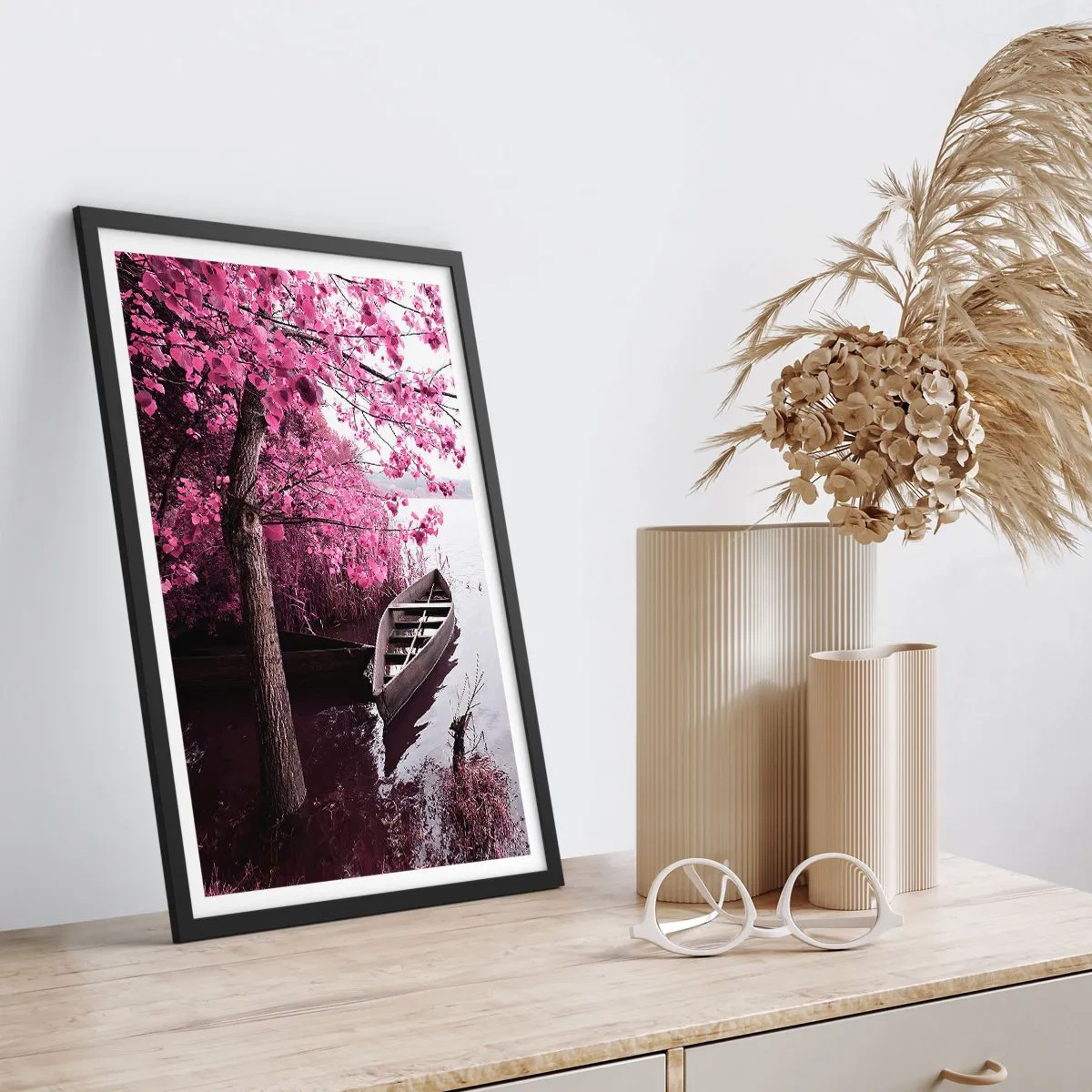 Poster in einem schwarzem Rahmen - In rosa Stille - 70x100 cm