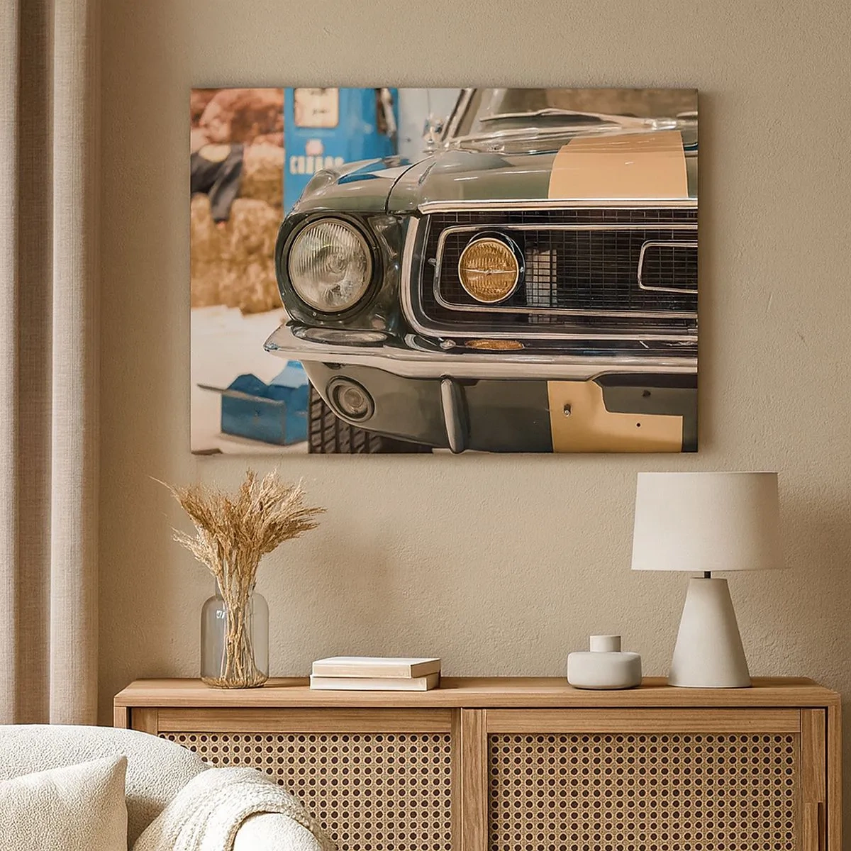Bild auf Leinwand - Leinwandbild - Ein kultiges Retro-Auto in klassischer Umgebung - 70x50cm - Treffen mit einer Legende - Moderne Wanddekoration für Wohnzimmer und Schlafzimmer ARTTOR