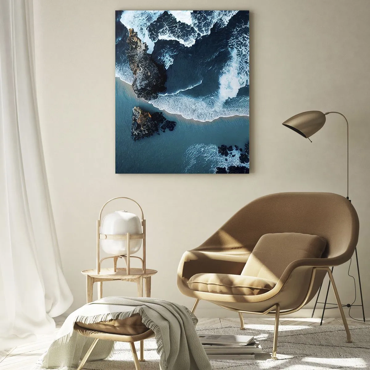 Glasbild - Bild auf glas - Luftaufnahme der Wellen, die an die Küste krachen - 70x100cm - In Wellen gehüllt - Moderne Wanddekoration für Wohnzimmer und Schlafzimmer ARTTOR