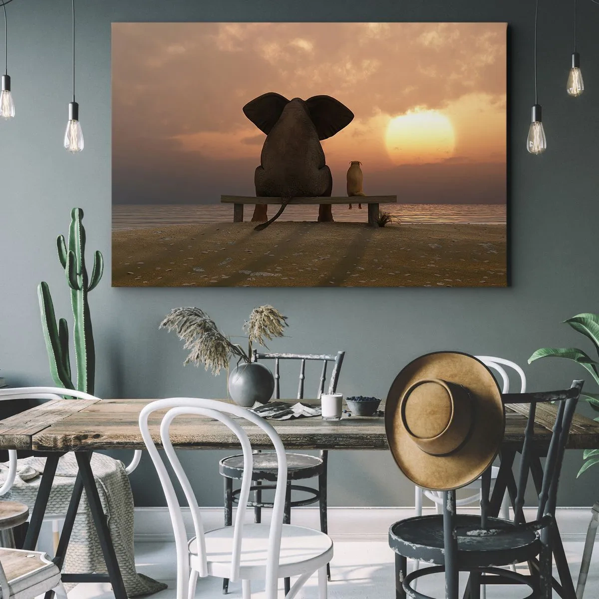 Bild auf Leinwand - Leinwandbild - Ein Elefant und ein Hund sitzen während des Sonnenuntergangs auf einer Bank am Strand. - 100x70cm - Es tut gut zusammen zu schweigen - Moderne Wanddekoration für Wohnzimmer und Schlafzimmer ARTTOR