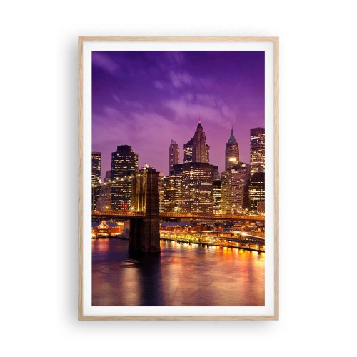 Poster in einem Rahmen aus heller Eiche - Violett-goldenes Manhathann - 70x100 cm