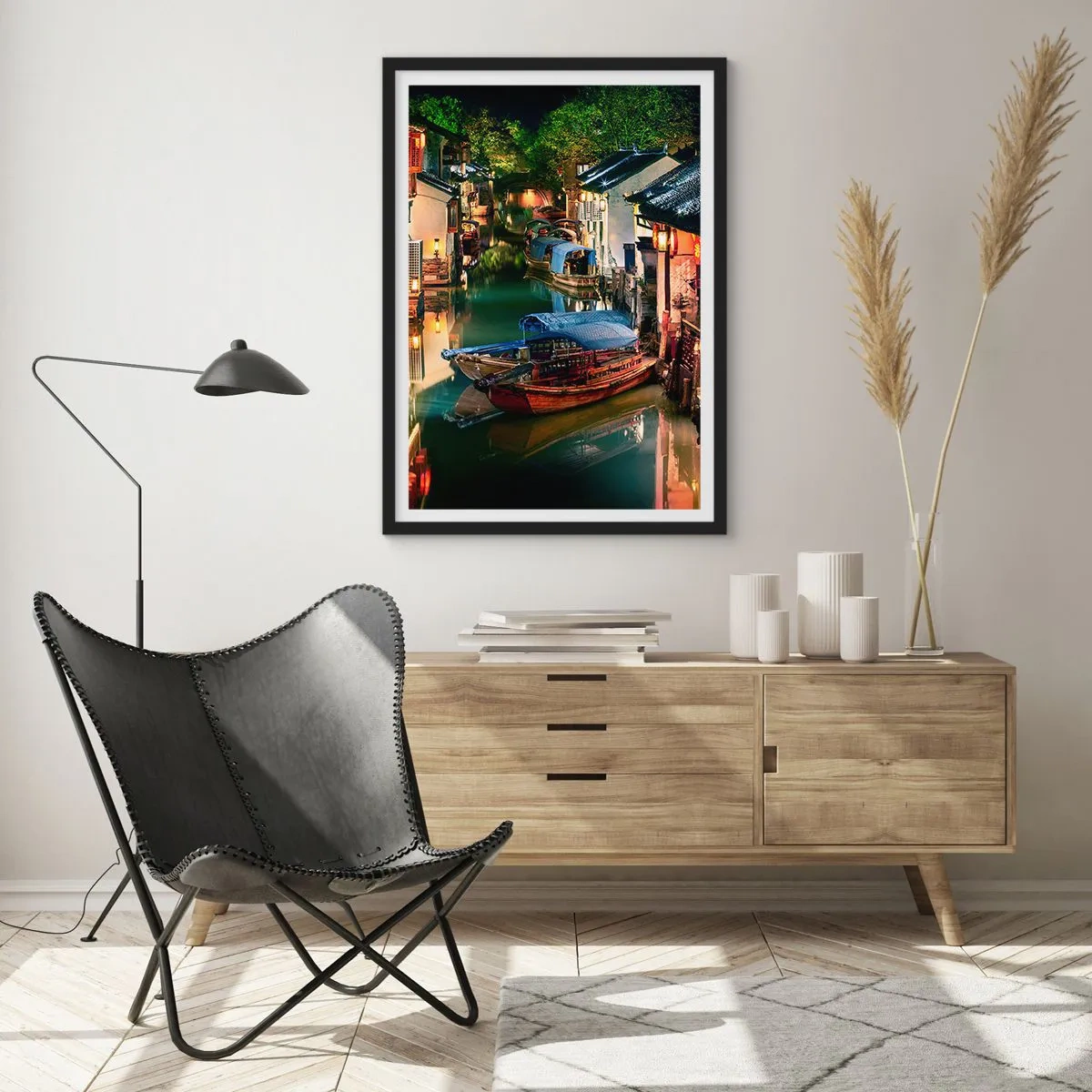 Poster in einem schwarzem Rahmen - Ein Abend auf einer chinesischen Straße - 40x50 cm