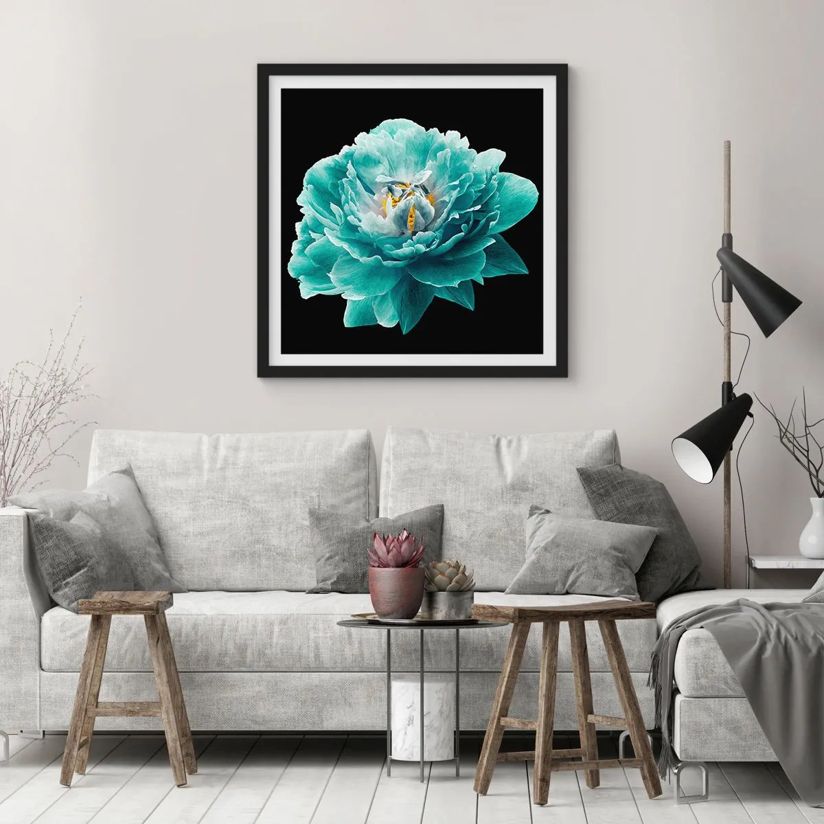 Poster in einem schwarzem Rahmen - Blaue und goldene Blütenblätter - 30x30 cm