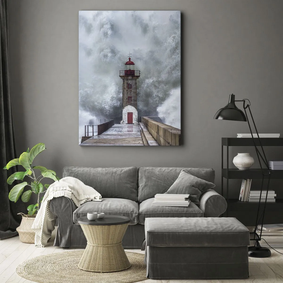 Bild auf Leinwand - Leinwandbild - Ein Leuchtturm, umgeben von rauen Wellen - 70x100cm - Das Rauschen des Wassers, der Lärm wird wehen - Moderne Wanddekoration für Wohnzimmer und Schlafzimmer ARTTOR