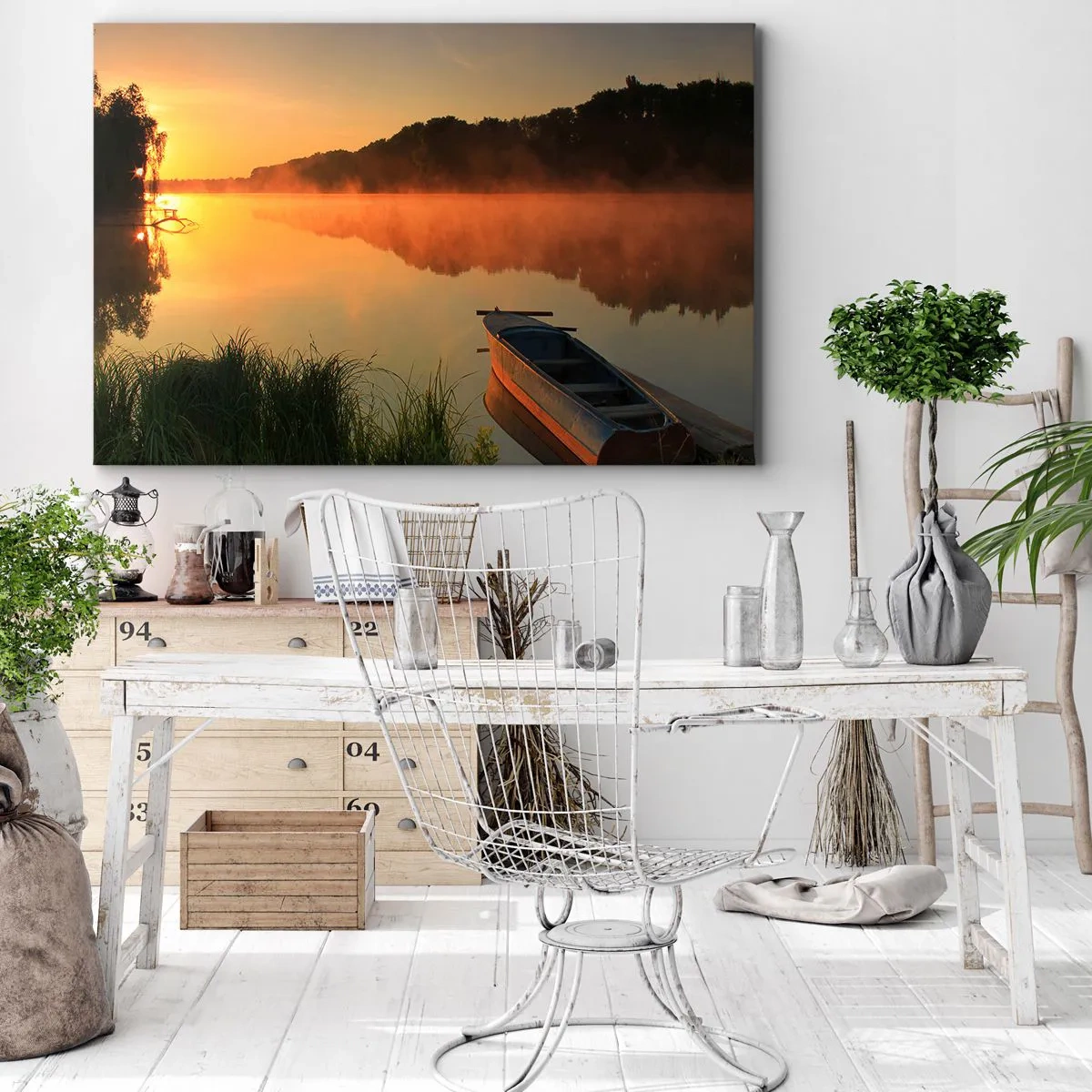 Bild auf Leinwand - Leinwandbild - Morgennebel über dem Fluss mit einem Boot in den Sonnenstrahlen - 120x80cm - Sonnenaufgang über dem Wasser wie ein Spiegel - Moderne Wanddekoration für Wohnzimmer und Schlafzimmer ARTTOR