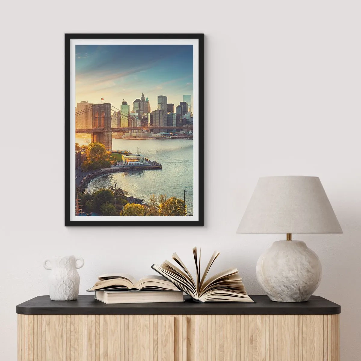 Poster in einem schwarzem Rahmen - Morgendämmerung der Großstadt - 40x50 cm