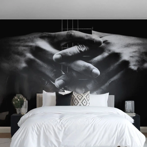 Fototapete Premium Sand - Hände wölben sich auf einem Gitarrenhals in Schwarz und Weiß - 100x70cm - Gebet des Künstlers - Moderne Wanddekoration für Wohnzimmer und Schlafzimmer ARTTOR