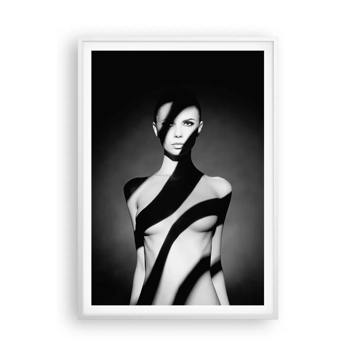 Poster in einem weißen Rahmen - In Glanz und Schatten - 70x100 cm