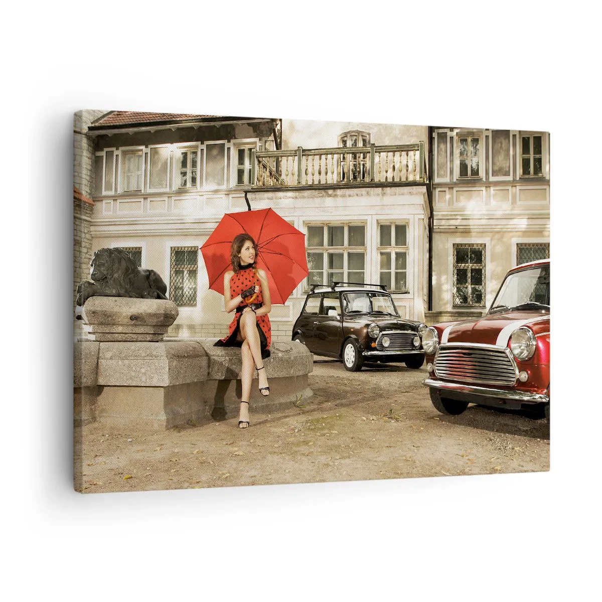 Bild auf Leinwand - Leinwandbild - Frau mit rotem Regenschirm bei Oldtimern - 70x50cm - Eine sentimentale Minireise - Moderne Wanddekoration für Wohnzimmer und Schlafzimmer ARTTOR