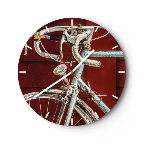 Wanduhr - Glasuhr - Nahaufnahme eines Retro-Fahrrads vor einem roten Brett - 30x30cm - Geschaffen um zu siegen - Moderne Wanddekoration für Wohnzimmer, Küche und Schlafzimmer ARTTOR