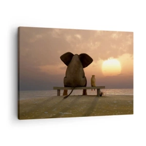 Bild auf Leinwand - Leinwandbild - Ein Elefant und ein Hund sitzen während des Sonnenuntergangs auf einer Bank am Strand. - 70x50cm - Es tut gut zusammen zu schweigen - Moderne Wanddekoration für Wohnzimmer und Schlafzimmer ARTTOR